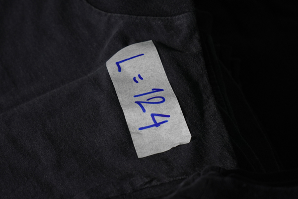 เสื้อพร้อมสำหรับงานผลิต